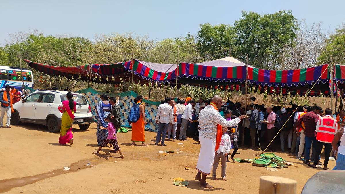 కొండగట్టు అన్నదానం