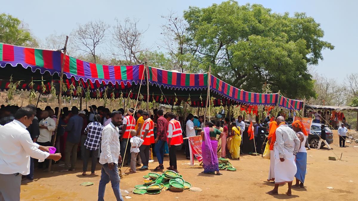 కొండగట్టు అన్నదానం 2
